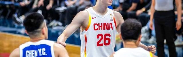 开云体育下载部门-放心了！中国男篮锋线大核透露伤情，公开发声，只说感谢尽显霸气